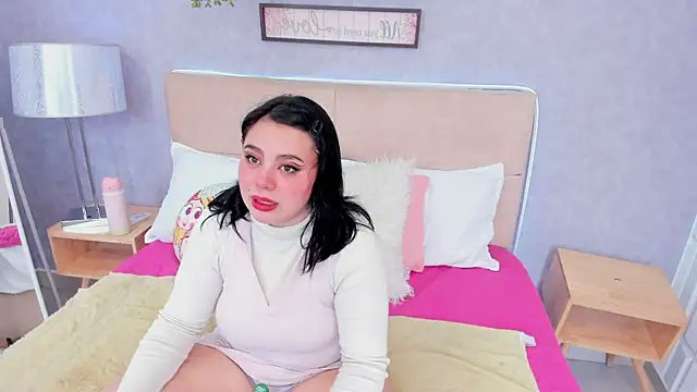 RoxaneBrown online show from April 21, 2026, 7:50 pm