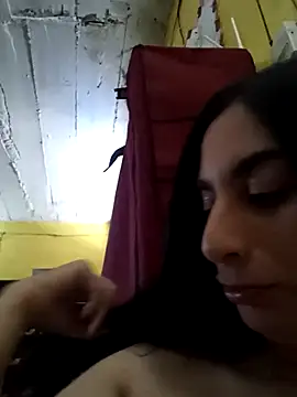 Perlizz 95 online show from April 13, 2026, 6:02 pm