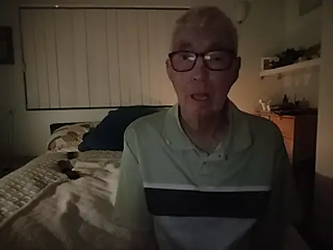 cuminmyface100 online show from July 18, 2026, 12:09 pm
