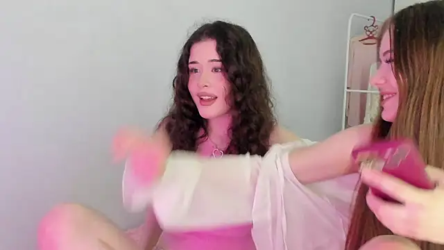 ChloeBlisss online show from May 16, 2026, 7:27 am