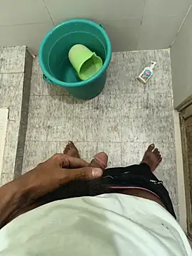  younger couples  online show from April 14, 2026, 9:32 pm