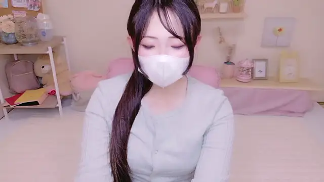 Satomi nn online show from May 22, 2026, 4:30 am