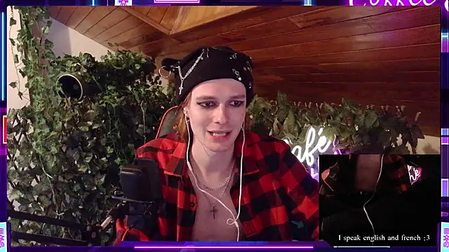 Snapshot of SkinnyAlex1312 chatting on April 16, 2026, 3:35 pm SkinnyAlex1312 online show from April 16, 2026, 3:35 pm