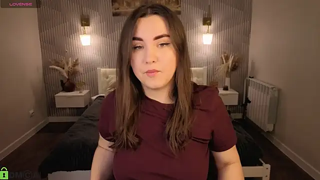 Nelie Evans online show from June 5, 2026, 1:12 am