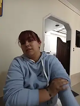 AliceScoot  online show from June 2, 2026, 8:22 pm