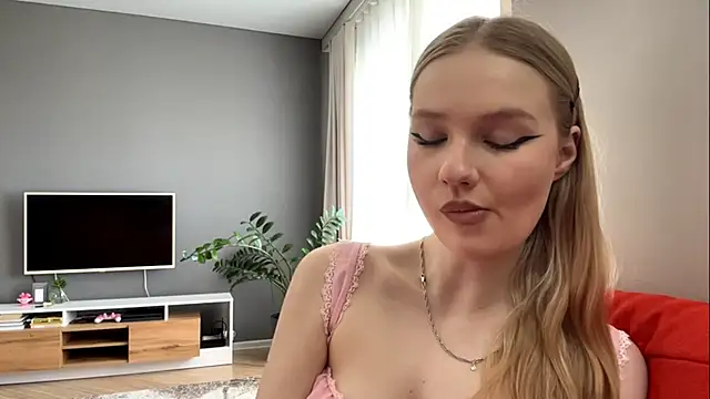 PlasaRima online show from May 13, 2026, 4:10 am