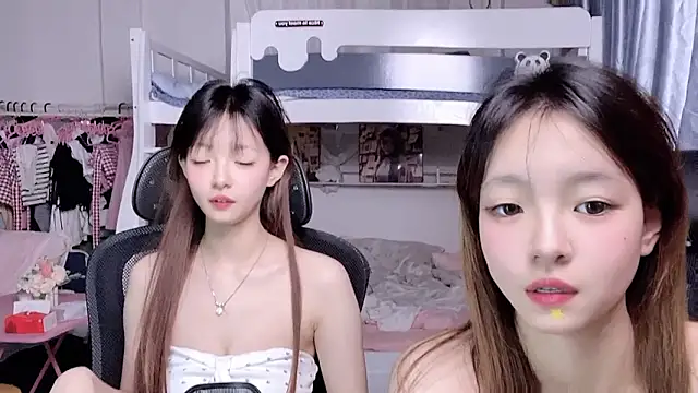 xiaoqiao-daqiao online show from April 21, 2026, 3:50 pm
