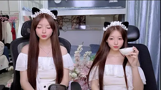 xiaoqiao-daqiao online show from May 16, 2026, 8:07 pm