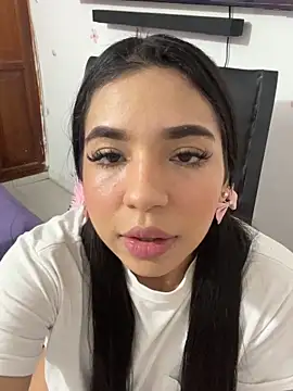 Snapshot of Rouse_109 chatting on April 12, 2026, 1:21 am Rouse 109 online show from April 12, 2026, 1:21 am