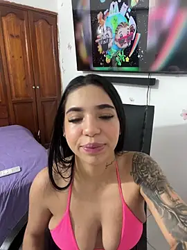 Snapshot of Rouse_109 chatting on April 12, 2026, 6:57 pm Rouse 109 online show from April 12, 2026, 6:57 pm