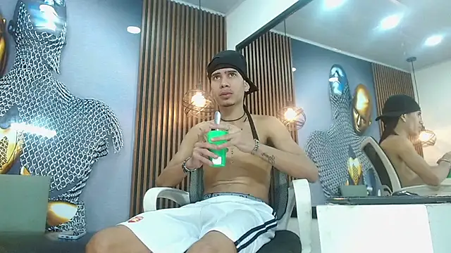Skinny cute Alyer online show from May 5, 2026, 2:08 am