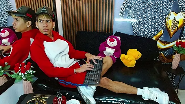 Skinny cute Alyer online show from June 24, 2026, 2:21 am