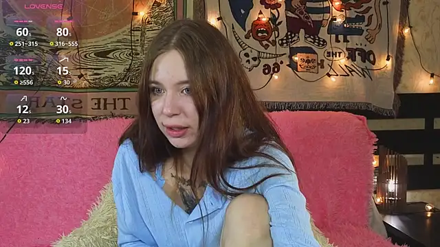 BlueberryMilMil online show from April 12, 2026, 4:56 pm