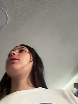 Snapshot of Lucyfer-fire chatting on April 20, 2026, 11:24 am Lucyfer-fire online show from April 20, 2026, 11:24 am