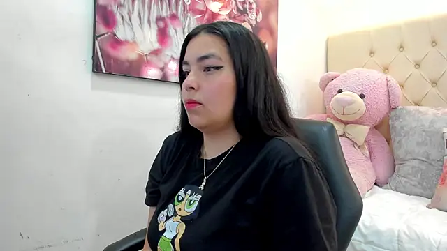 Snapshot of luna_bloomm_ chatting on April 14, 2026, 4:07 am luna bloomm online show from April 14, 2026, 4:07 am