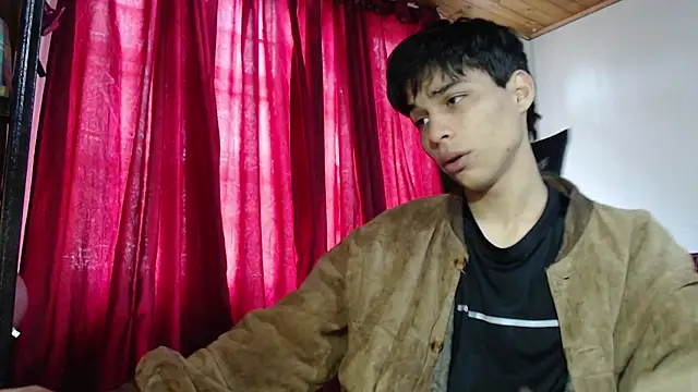 Snapshot of Marck-Pro chatting on July 9, 2026, 1:59 pm Marck-Pro online show from July 9, 2026, 1:59 pm