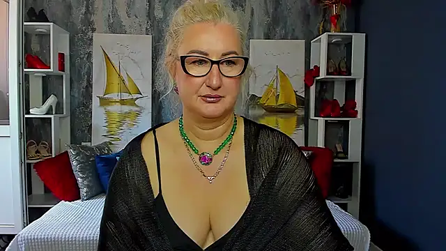 DianaFrances online show from May 6, 2026, 7:57 am
