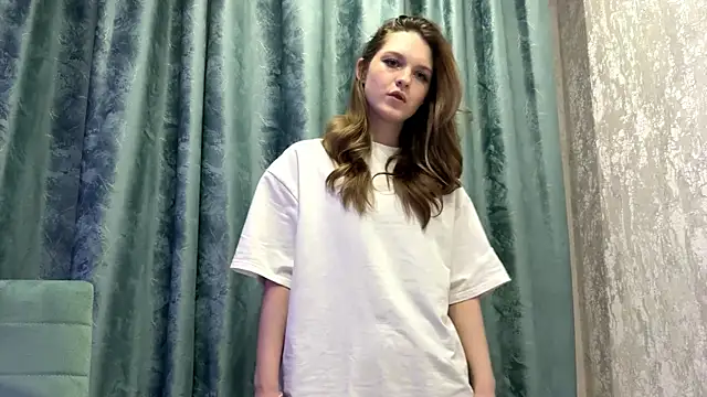 Snapshot of Chillinghotspot chatting on April 11, 2026, 5:28 pm Chillinghotspot online show from April 11, 2026, 5:28 pm