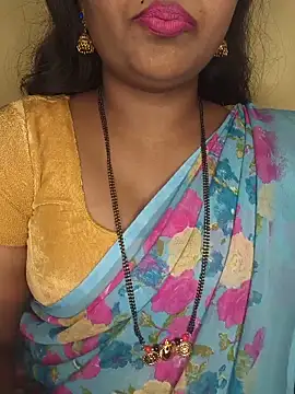 Snapshot of ur_love_kannada1 chatting on June 6, 2026, 7:29 pm ur love kannada1 online show from June 6, 2026, 7:29 pm