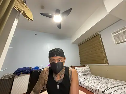 Snapshot of tattoo_hottie chatting on April 14, 2026, 2:34 pm tattoo hottie online show from April 14, 2026, 2:34 pm