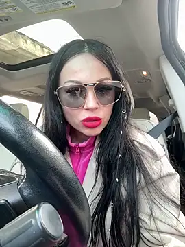 Snapshot of Alenka_ki chatting on April 24, 2026, 6:27 am Alenka ki online show from April 24, 2026, 6:27 am