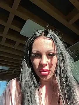 Snapshot of Alenka_ki chatting on April 27, 2026, 5:16 am Alenka ki online show from April 27, 2026, 5:16 am