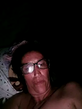 DulceM0609 online show from April 14, 2026, 4:40 am