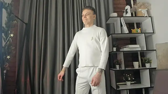 Snapshot of TwinkWhite chatting on April 15, 2026, 8:20 pm TwinkWhite online show from April 15, 2026, 8:20 pm