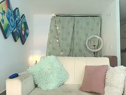Michellblue online show from May 30, 2026, 5:59 am
