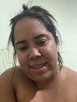 Tainesilva online show from May 19, 2026, 2:18 am