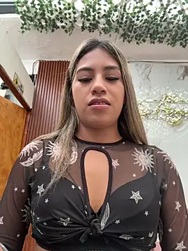 Snapshot of Kimmiebellarie chatting on June 3, 2026, 2:33 pm Kimmiebellarie online show from June 3, 2026, 2:33 pm