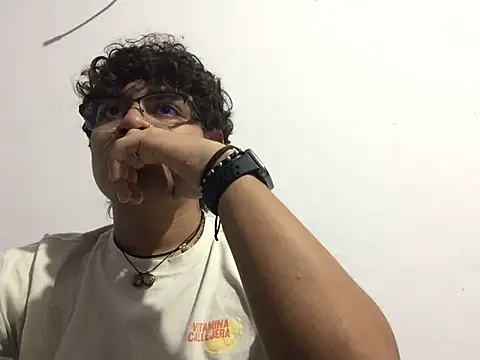 xhecho uzumaki online show from June 20, 2026, 5:32 am