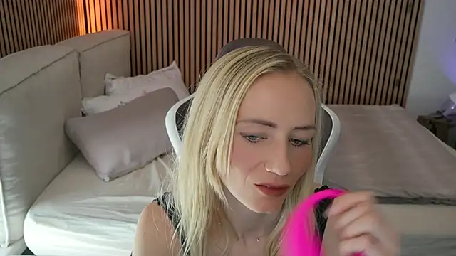 Ella Mysterie online show from April 26, 2026, 8:45 am