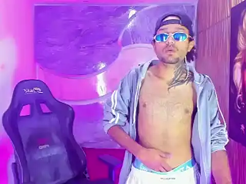 Snapshot of Josh_Hot_Sex chatting on April 11, 2026, 11:58 am Josh Hot Sex online show from April 11, 2026, 11:58 am