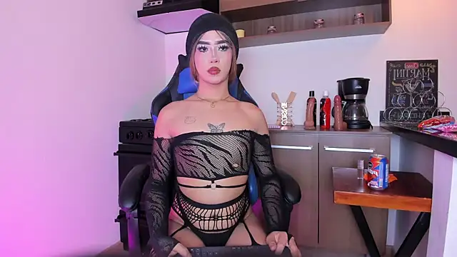 Snapshot of Flor_pink chatting on July 8, 2026, 2:16 am Flor pink online show from July 8, 2026, 2:16 am