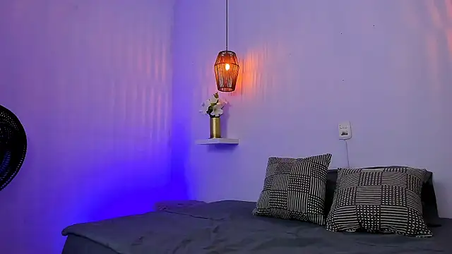 Snapshot of fatima-milf chatting on April 14, 2026, 1:22 am fatima-milf online show from April 14, 2026, 1:22 am