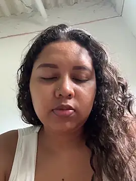 Ninibella online show from April 14, 2026, 8:26 pm