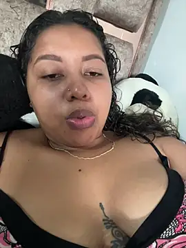 Ninibella online show from June 15, 2026, 1:46 pm