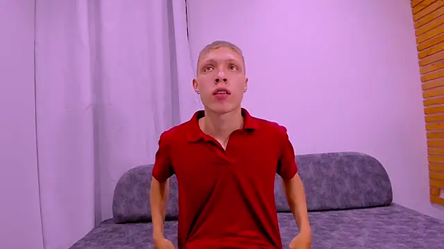 Snapshot of greiberland chatting on April 14, 2026, 10:16 pm greiberland online show from April 14, 2026, 10:16 pm