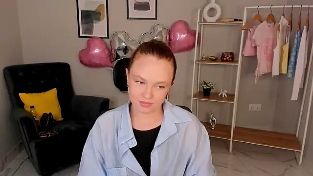 Kira Lemos online show from June 9, 2026, 11:55 am
