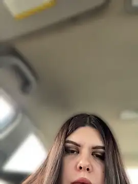 Snapshot of AmeliaBronze chatting on April 15, 2026, 6:53 am AmeliaBronze online show from April 15, 2026, 6:53 am