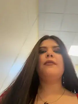AmeliaBronze online show from June 17, 2026, 3:31 am