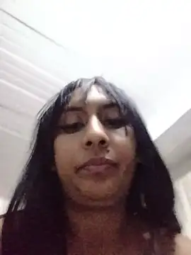 MELIZ QUEEN online show from May 18, 2026, 11:43 pm