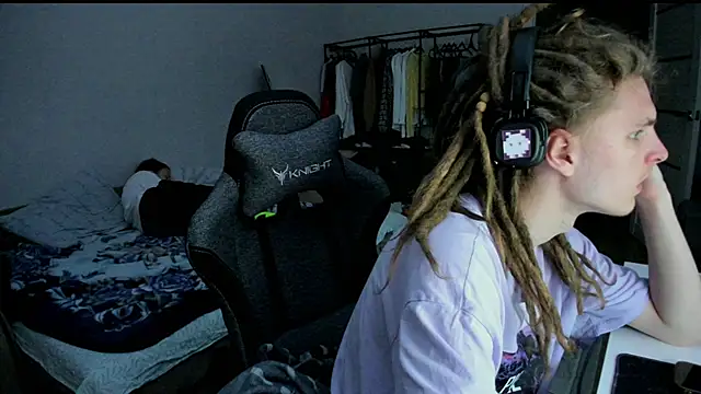 Snapshot of SurfSexCouple1 chatting on April 11, 2026, 10:14 pm SurfSexCouple1 online show from April 11, 2026, 10:14 pm