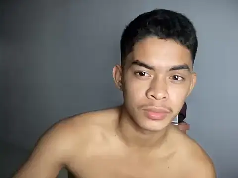 yourhotasian jhonpol16 online show from April 25, 2026, 9:12 pm