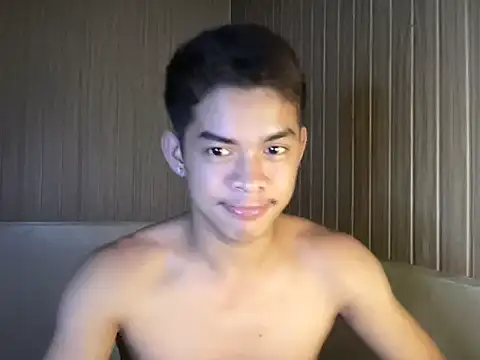 yourhotasian jhonpol16 online show from May 11, 2026, 4:48 pm
