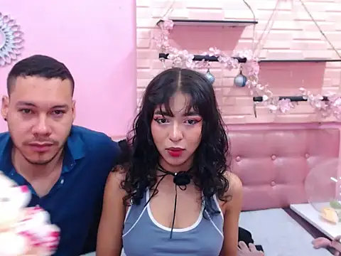 Aronandmoli69 online show from April 13, 2026, 12:21 pm