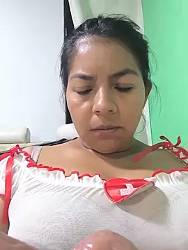 Snapshot of Tamaraxxx_hot chatting on June 18, 2026, 4:57 am Tamaraxxx hot online show from June 18, 2026, 4:57 am