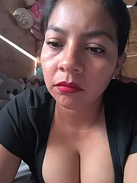 Snapshot of Tamaraxxx_hot chatting on June 26, 2026, 10:14 pm Tamaraxxx hot online show from June 26, 2026, 10:14 pm