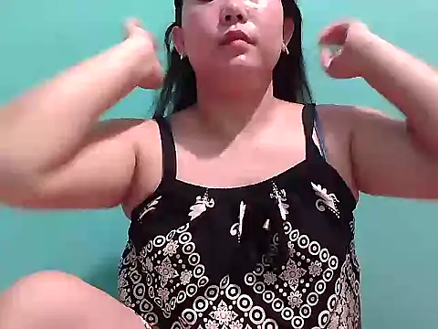 pretty mia05 online show from May 16, 2026, 7:05 am